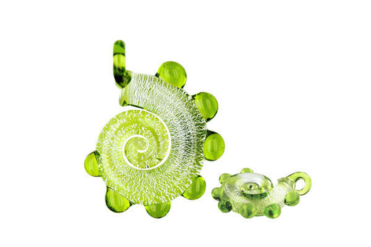 Handmade Lampwork Art Glass Foil Pendant Dinosaur Tail (Green)