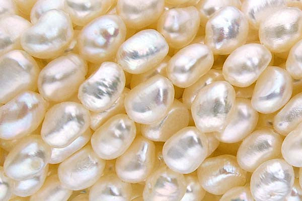 White (FWP) Smooth Nugget, 7-9mm